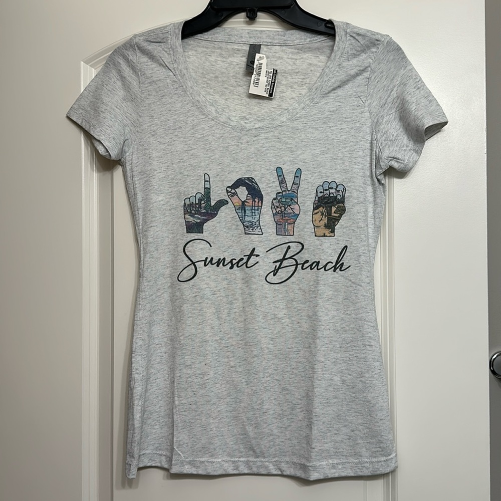 NWT Sunset Beach, North Carolina Women’s ASL “LOVE” Short Sleeve T-Shirt